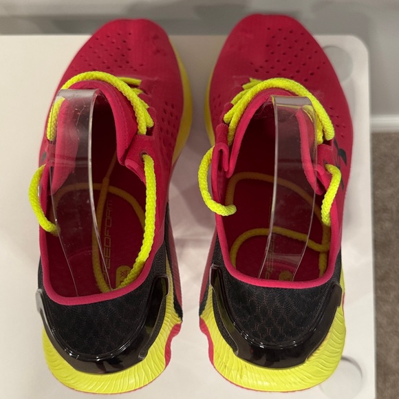 Under Armour Neon Pink and Yellow Sneakers Women’s SZ 9 - Picture 6 of 8
